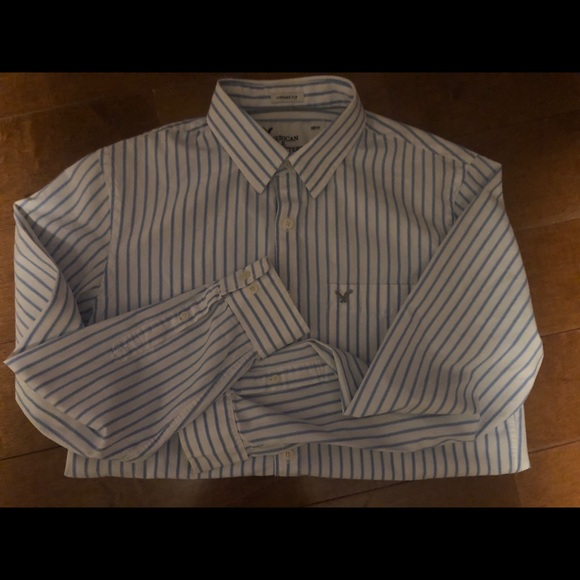 Men’s American Eagle Shirt - Picture 3 of 5